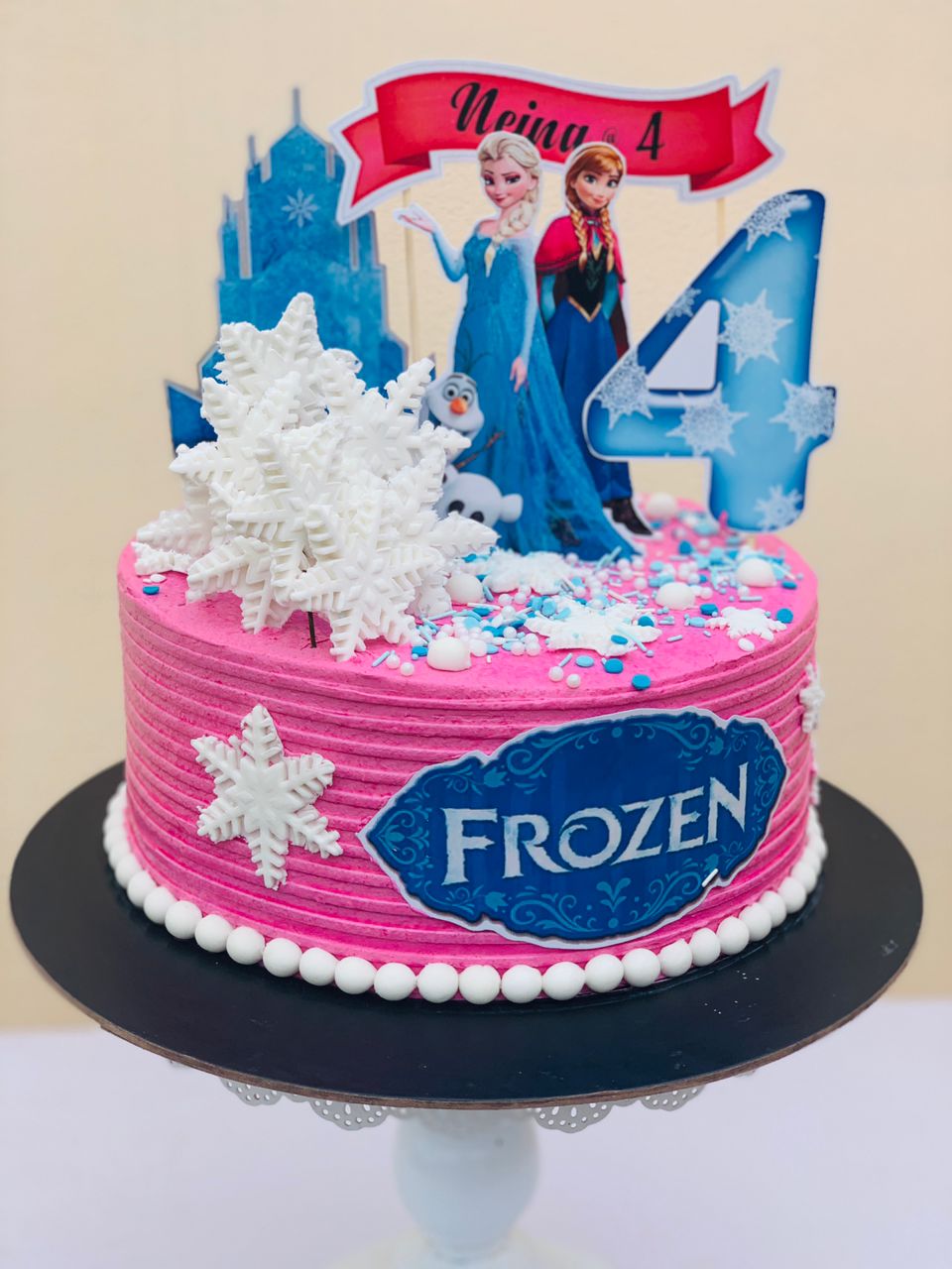 Image of 8 INCHES FROZEN 3 LAYERS AND 2 FLAVOURS THEME CAKE